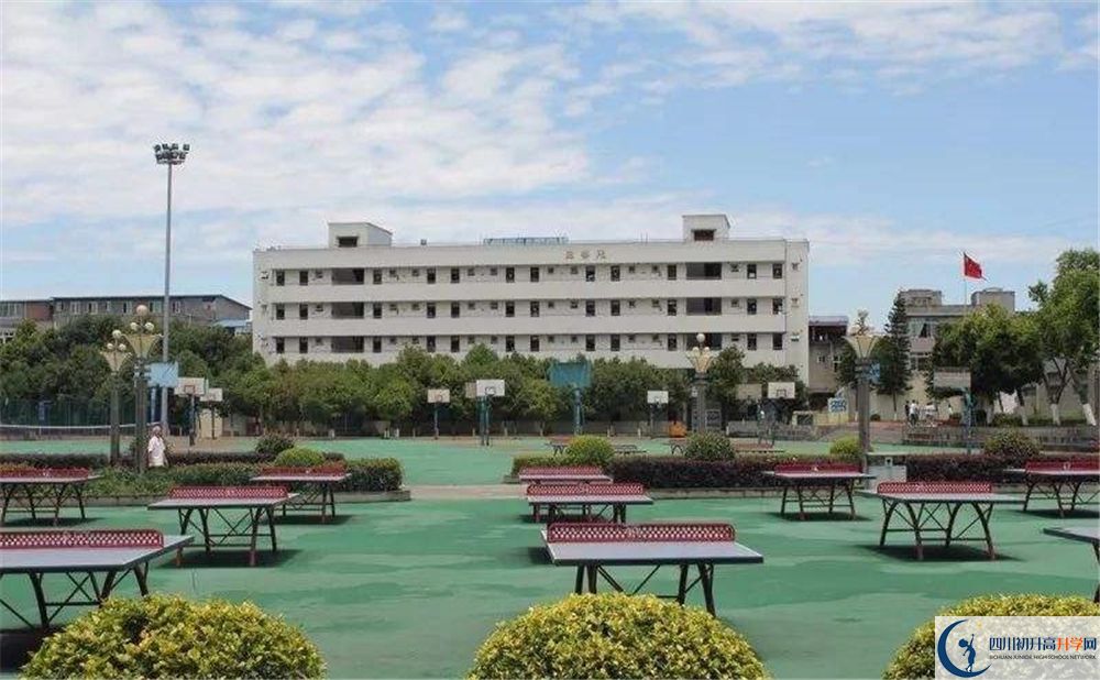 成都市籍田中學2020年高考人數(shù)是多少？