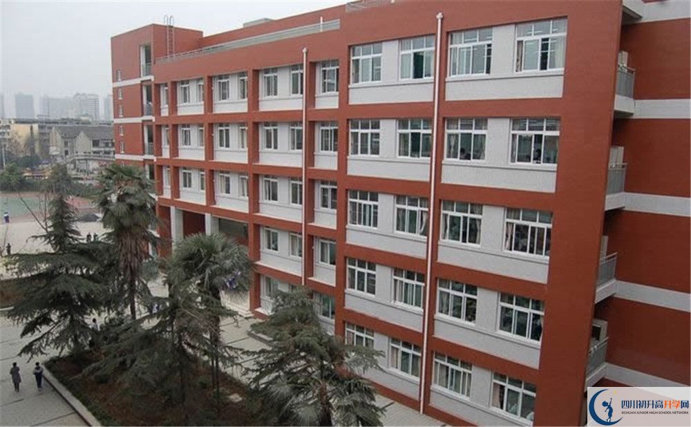北京師范大學(xué)成都實(shí)驗中學(xué)校園風(fēng)采