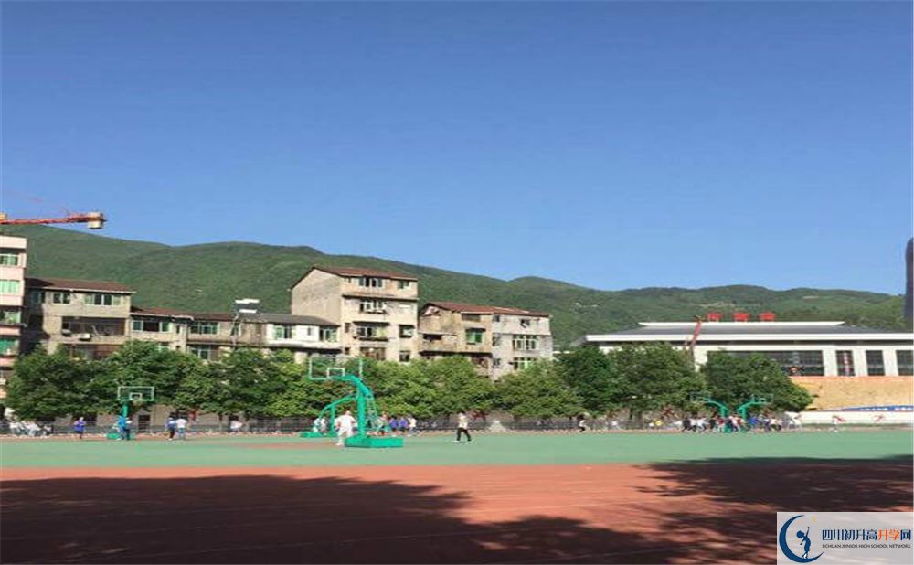 2020萬(wàn)源市第三中學(xué)校錄取線是否有調(diào)整？