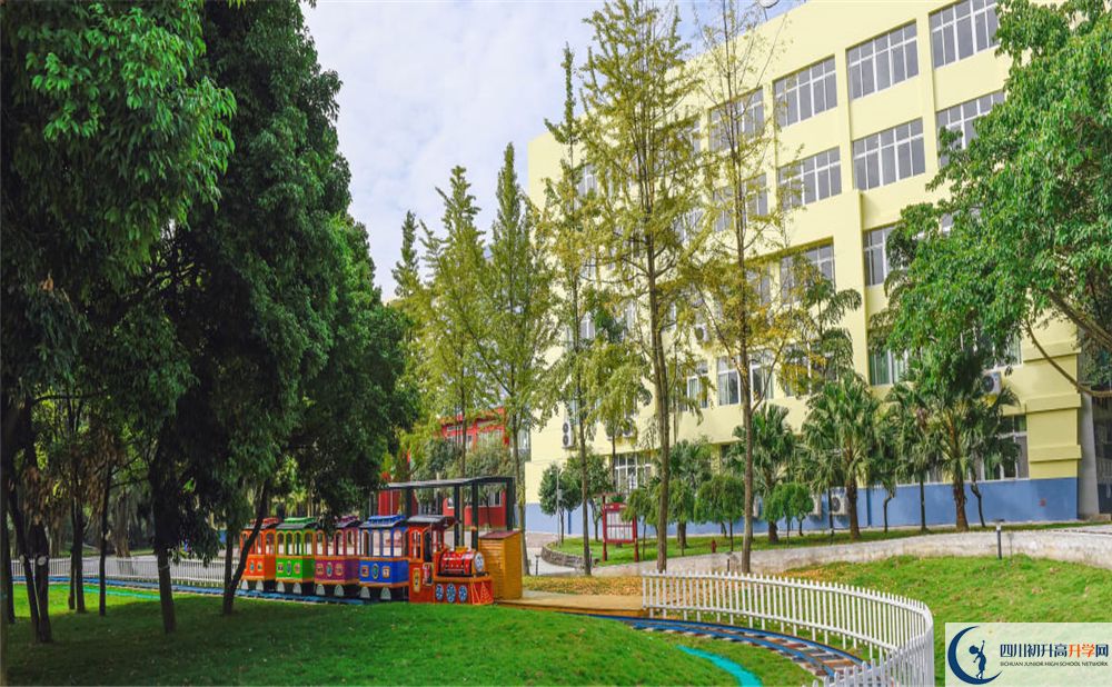 成都青苗國際雙語學(xué)校2020年師資如何？